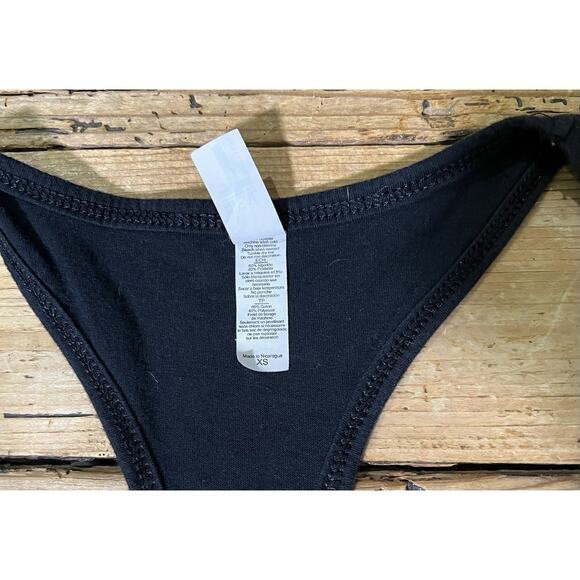 Ideal T By Next Level Women’s Size XS Black Graphic Print Racerback Tank - Picture 6 of 6